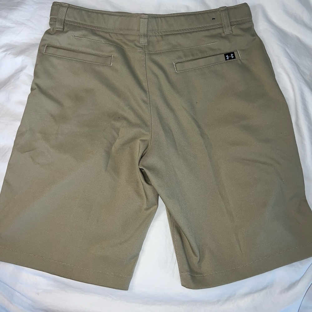 Under Armour Boys Athletic Khaki Golf Shorts - Picture 4 of 6